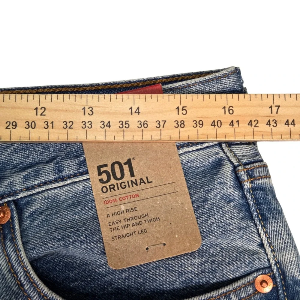 New Levi's 501 Original Jeans‎ Mens 32x30 Blue Distressed Straight Leg